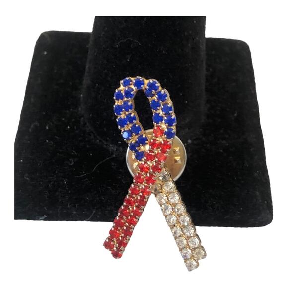 Rhinestone Goldtone Patriotic Ribbon Brooch Red White Blue Ribbon Pin USA - Picture 3 of 9